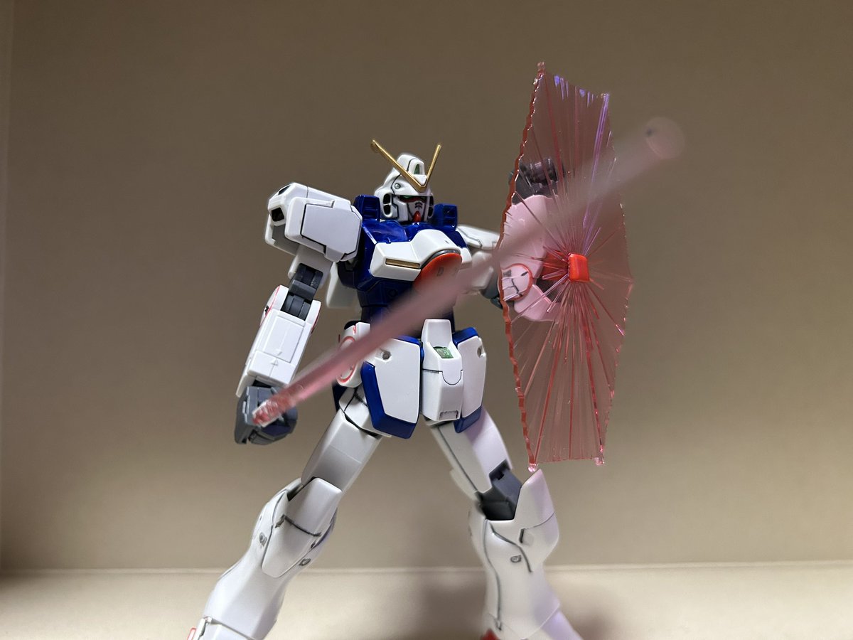 chunzo_ts's tweet photo. HG『ヴィクトリーガンダム』
遅くなったけど完成〜！

ホロドリしすぎたw

HGのわりには凄く稼働もあって
思ってたより良い出来でした！
部分的にver kaっぽく塗装して終わらせてます！

次はRGかMGどちらかを作ります！

#ガンプラ
#ガンプラ好きと繋がりたい
#ヴィクトリーガンダム https://t.co/cWixWRNsmF