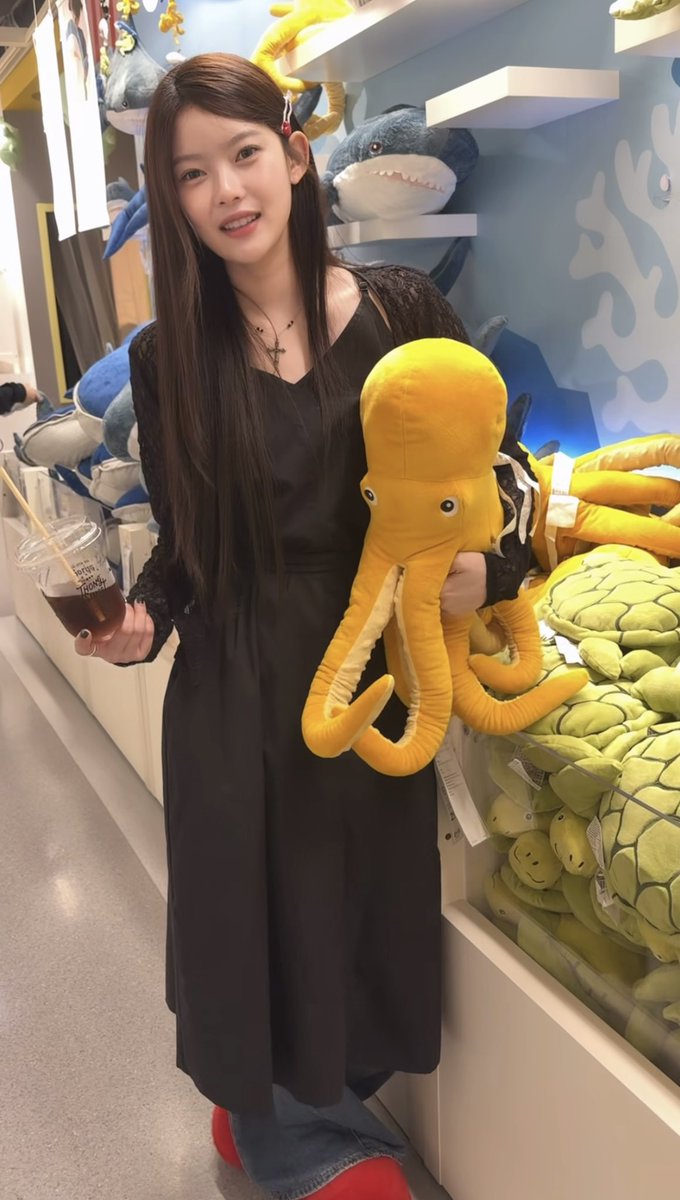 yoojmintt's tweet photo. ชียังเด็กอยู่มากก น้องมิ้นสองขวบค่ะ🤲🏻 https://t.co/qGIgQllCA5