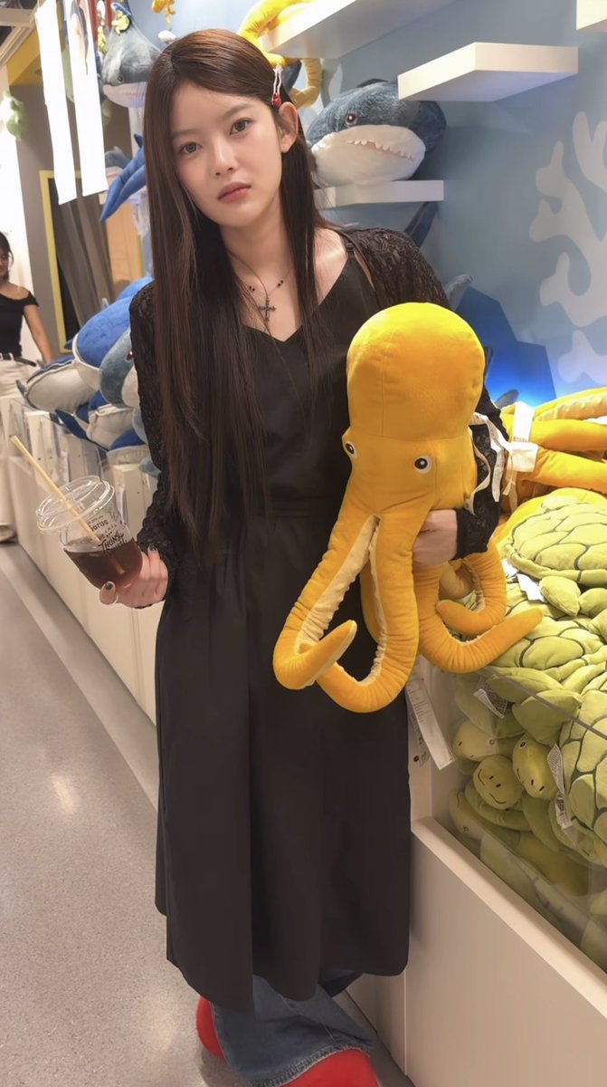 yoojmintt's tweet photo. ชียังเด็กอยู่มากก น้องมิ้นสองขวบค่ะ🤲🏻 https://t.co/qGIgQllCA5
