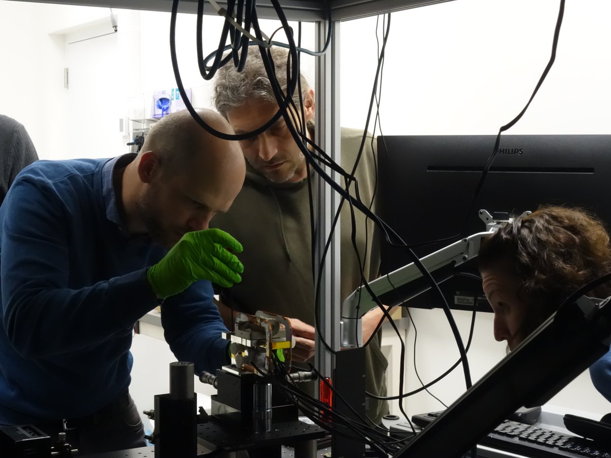 WatersenseEu's tweet photo. During the recent project meeting hosted by Barbora Špačková, Nicholas Scott and Jakub Dostálek at FZU. Stefan Schrittwieser and Christian Derntl (AIT) kicked off integration of the WATERsense device. https://t.co/Rf6I3theub