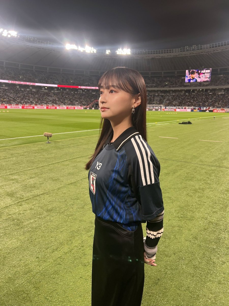 HgXwo's tweet photo. 影山優佳、ガチでスタイル良すぎてエグい件について https://t.co/25hrZ1n8aZ