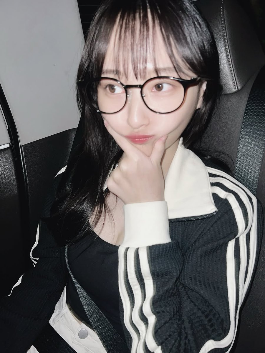 HgXwo's tweet photo. 影山優佳、ガチでスタイル良すぎてエグい件について https://t.co/25hrZ1n8aZ