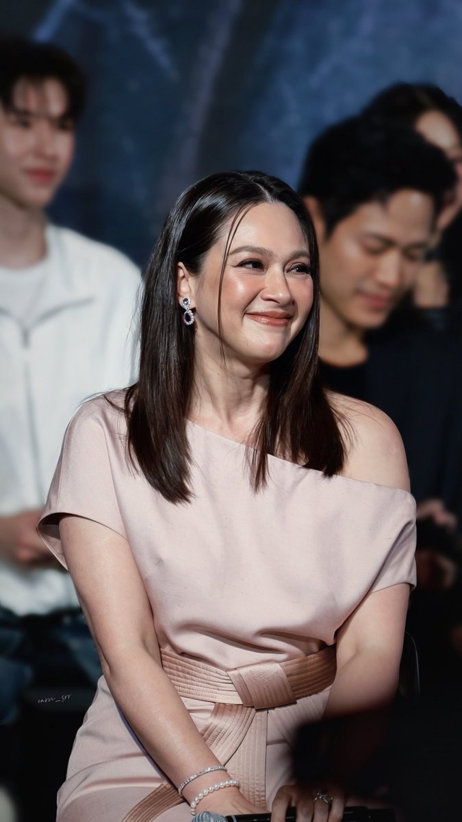 earn_srr's tweet photo. คิดถึงพี่แหม่มอีกแล้วคับ จะได้เจอกันอีกยังคับ อยากเติมพี่แหม่มทุกวันเลยคับ นอนหลับก็ฝันถึงแต่พี่แหม่มคับ ตื่นเช้ามาก็อยากพบความน่ารักของพี่แหม่มคับ https://t.co/GpIulsvK7E