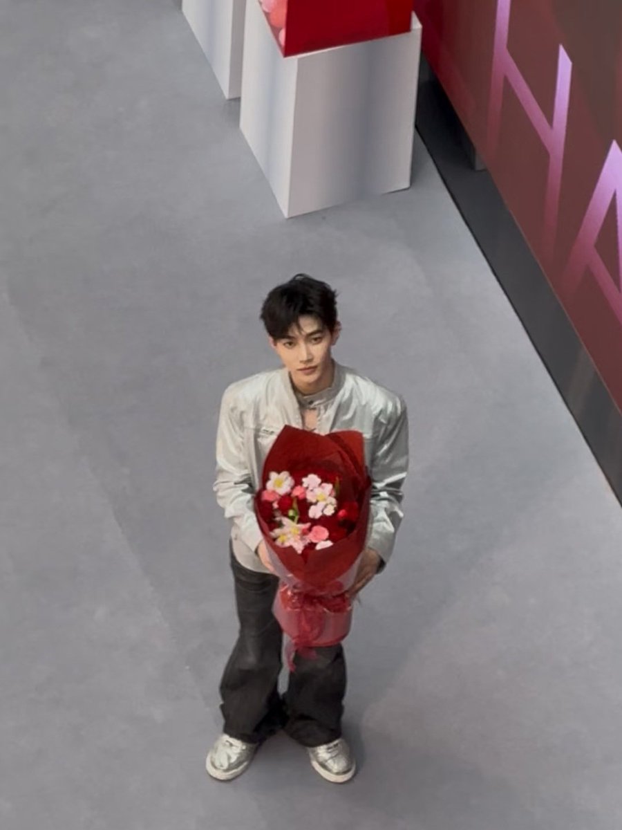 zzhanghaohao725 tweet picture
