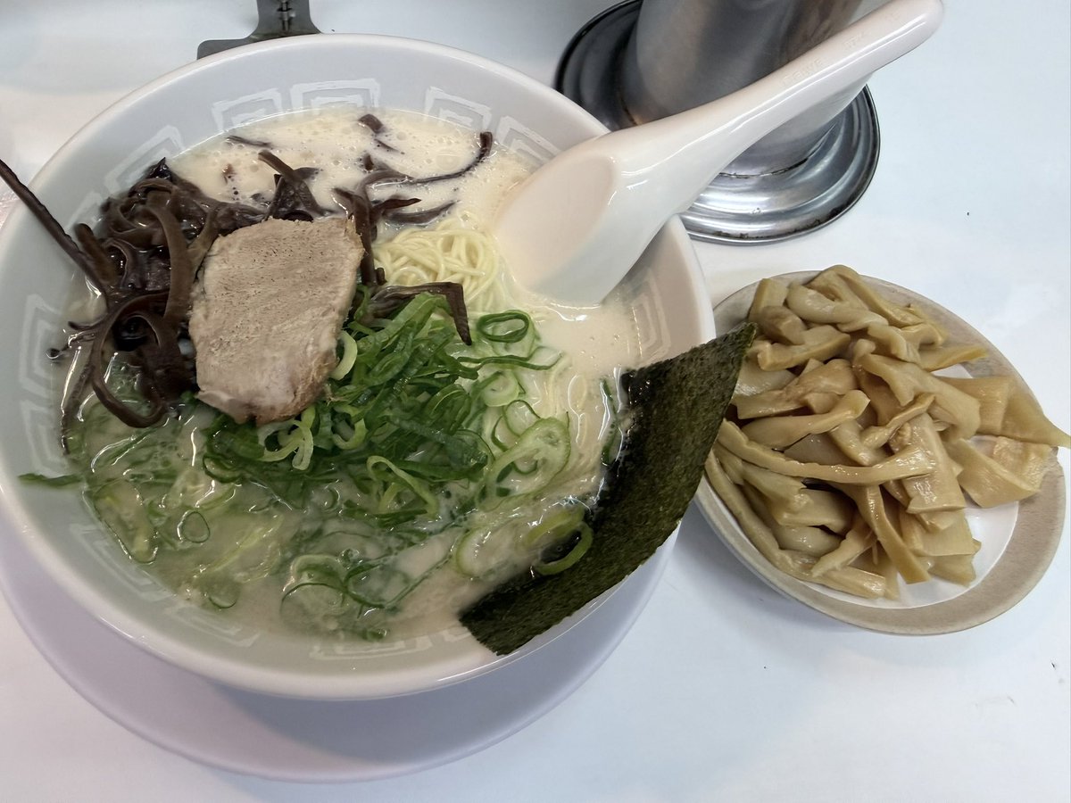 daisuke5769's tweet photo. ラーメン食べて仕事終わりー🍜 https://t.co/vI4vZXlbE4