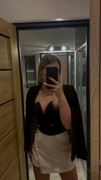 mailliefrex's tweet photo. Coucou 😍Qui est chaud pour une photo gratuite mtn ? https://t.co/vkv6debsZM