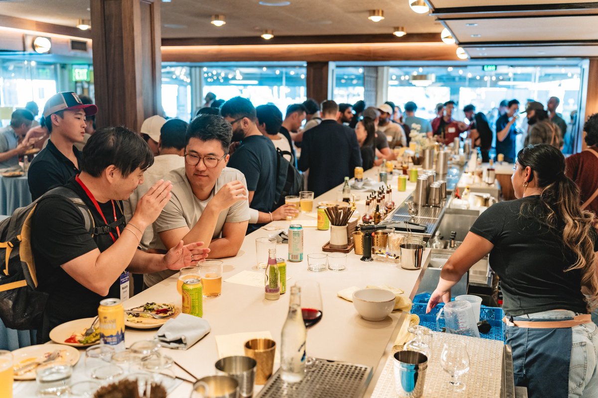 yzilabs's tweet photo. 🌙 What a room at Build N Build Night!

On the sidelines of SBC, YZi Labs & @BNBChain brought researchers, founders, and investors under one roof to explore how technical breakthroughs become products, companies, and new markets.

Thank you to everyone who joined us in Palo Alto. We can’t wait to do it again!

🤝 @BNBChain @CBRStanford @initc3org @theBBFund @StanfordSBA