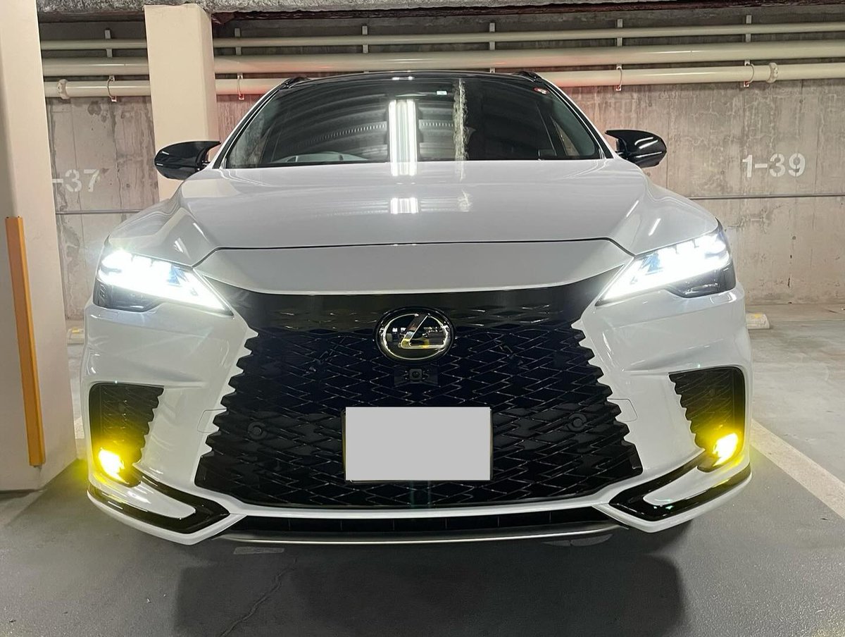 Morgan24312435's tweet photo. #LEXUS RX500h #バレンティledフォグ https://t.co/tUpzQU5qQ4