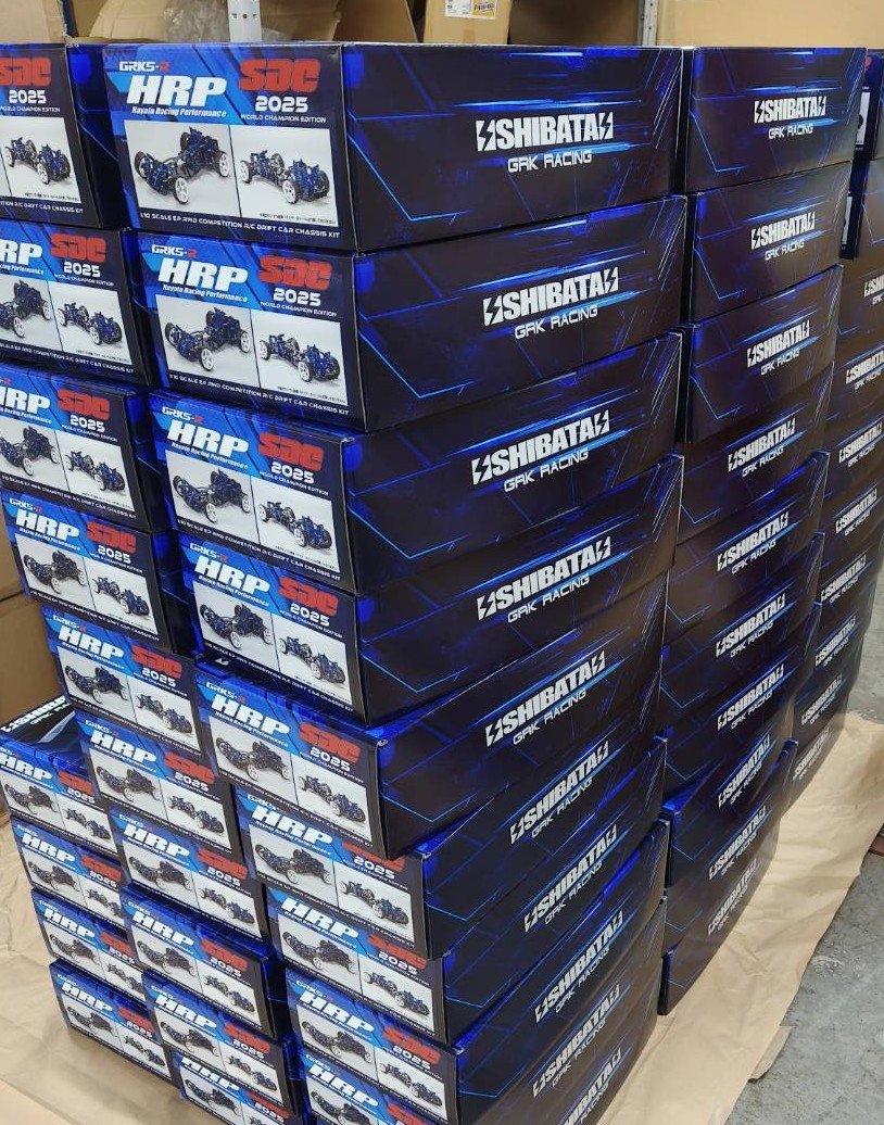grk_rc_official's tweet photo. GRK5-R HRPフルキット
発送に向けて梱包が進んでいます❗

箱のデザインも
めっちゃカッコ良い🤩

予約された皆さん
もう少しだけお待ち下さい🙇‍♀️ https://t.co/9pHkeJ8qC6