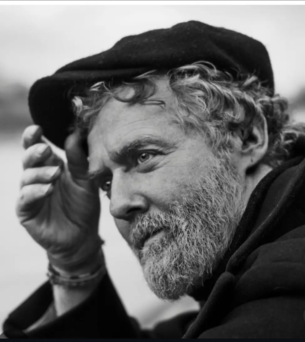 NiecyOKeeffe's tweet photo. Goodbye, Glen.

Thank you for indulging this awkward wannabe music journalist when I was a teen, all those times in The Lobby in Cork. Thanks for never talking down to me. 

Thank you for probably the best Irish contemporary music ever committed to record. Thanks for it all. 🖤💚 https://t.co/0zAc58aN6k