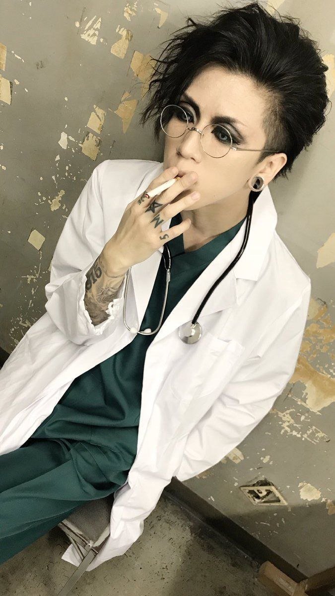 rui_nanana01's tweet photo. Йошиатсу транс лесбиянка , которая прикидывается психологом , а на деле гинеколог https://t.co/FlMEknfsI7
