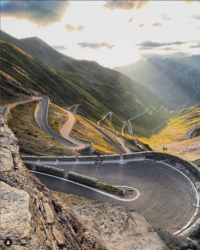 FIM_1972's tweet photo. 📷Las 48 REVUELTAS del STELVIO🧐 https://t.co/euzNrWjIv8
