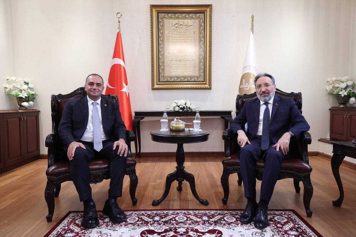 sevansivacioglu's tweet photo. 📍 Diyanet İşleri Başkanlığı

Diyanet İşleri Başkanımız Sayın @DIBSafiArpagus hocamızı makamında ziyaret ettik. 

Nazik kabulleri, samimi misafirperverlikleri için kendilerine teşekkür ediyor, saygılarımızı arz ediyoruz. https://t.co/2QOT6SMKXf