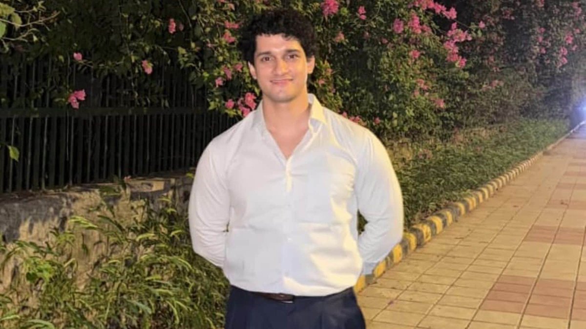 NewsAlgebraIND's tweet photo. 🚨 Kangana Ranaut on Sourav Das -

"I just googled this person and he is 28 years old. And he claims to be a student. I have no clue how?

"At his age, I had won two National Awards"

"As a new MP, I was overwhelmed with work while also balancing my roles as a Actor, producer, screenwriter, entrepreneur"

"But someone like him, who is totally useless and unemployed, will never understand what it means to be in massive demand at all times, at any age"

"Dear Saurav, You are not a student. Let's start with learning some skill"