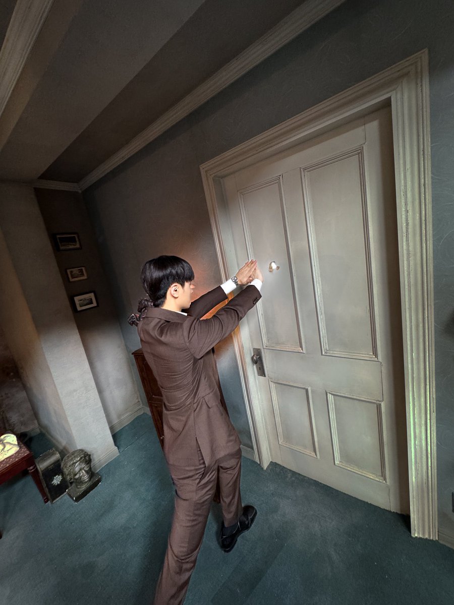 jonlgseong's tweet photo. What if the peephole isn’t for looking out? https://t.co/VwFHnmW0uf