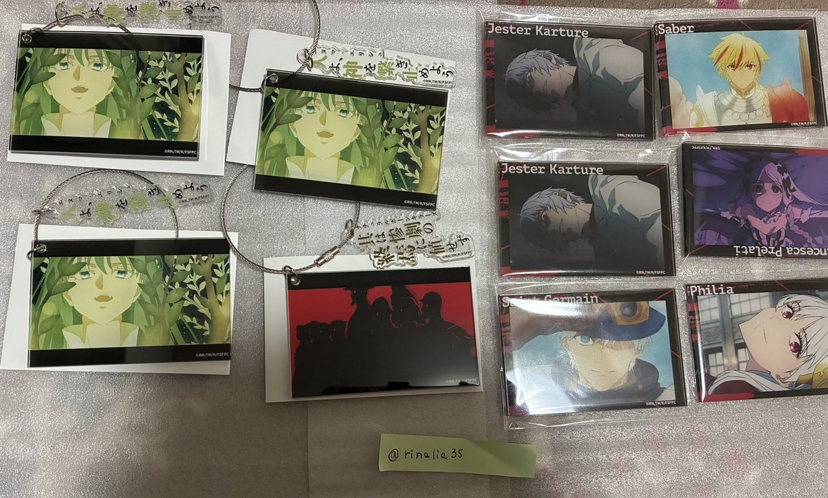 rinalia35's tweet photo. 【交換】fake smile  base  cafe宝具キーホルダー　アクリルカード

譲　画像1
宝具キーホルダー（偽ランサー、偽バーサーカー）

アクリルカード（セイバー、ジェスター、プレラーティ、サンジェルマン、フィリア）

求　画像2各1

偽アーチャー、偽ランサーをお譲り頂けるお取引優先となります🙏 https://t.co/Zi1NBp4CTo
