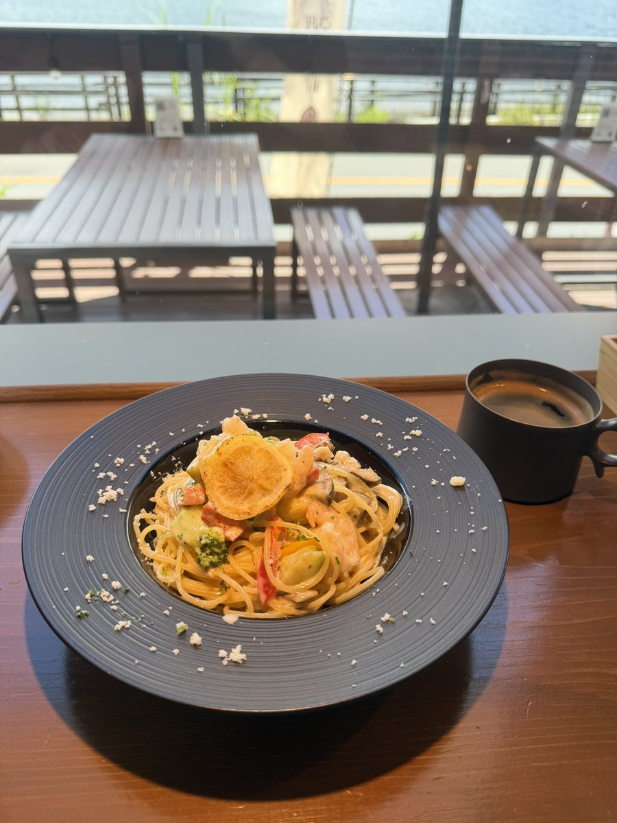 midorikus's tweet photo. 今日は山中湖までツーリング行ってきました
喫茶店のパスタとコーヒーうまかった〜
気温が低いだけで有難い、流石に真昼間の直射日光はキツイですけどね(^^) https://t.co/zqhOzDraxG