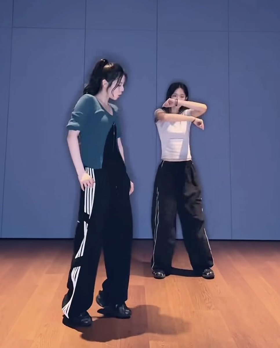 dauspice_kr's tweet photo. 엔믹스 규진님도 사랑해주시는 더 스웻팬츠..💕 https://t.co/diOAnFGbfr