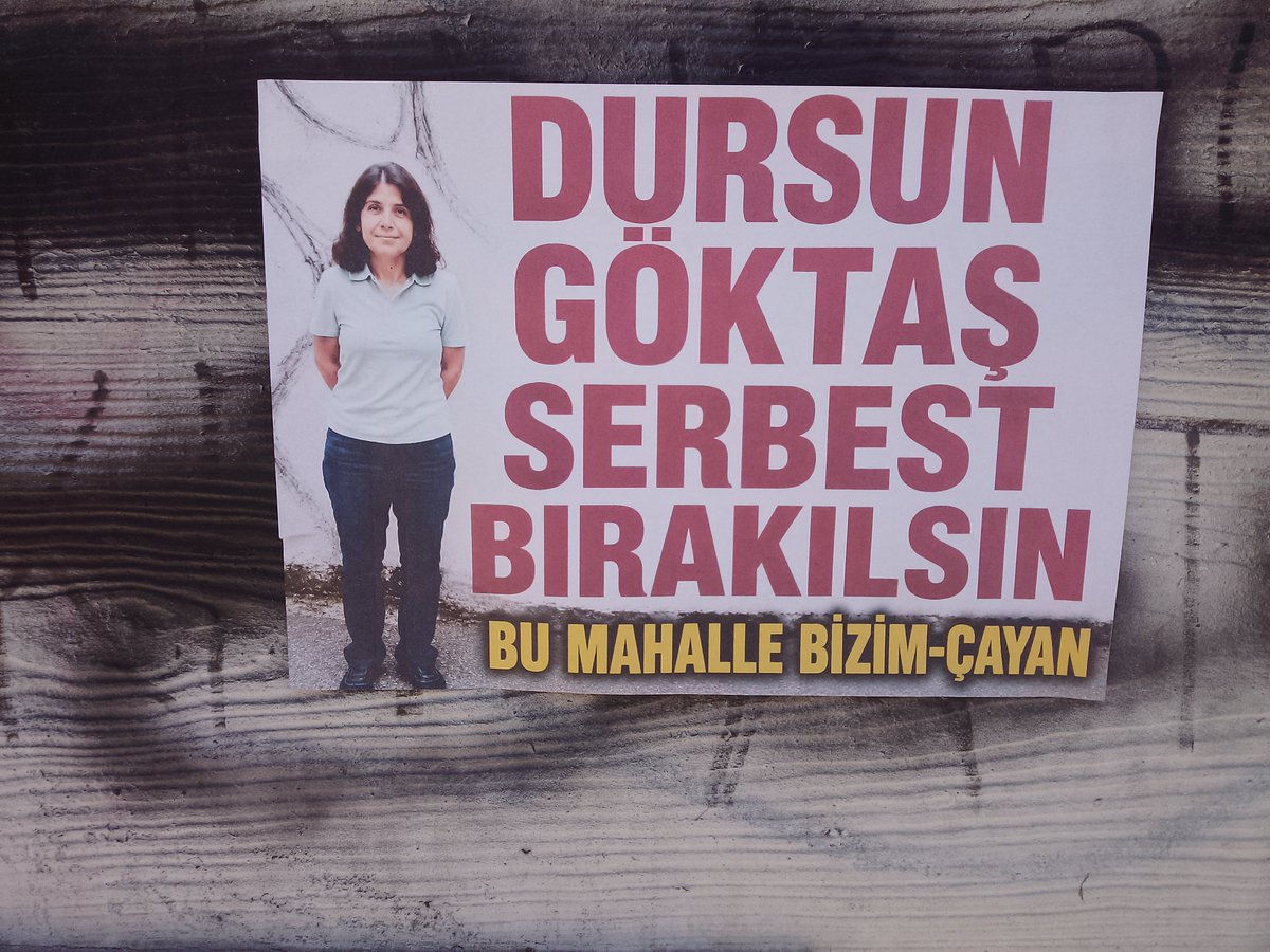 cayanbizim's tweet photo. BU MAHALLE BİZİM-ÇAYAN 
Dursun Göktaş serbest bırakılsın! Duvar gazeteleri astı @3tayadliaileler @sariGazi0 @Okmburasi @yildizmodatoly3 https://t.co/NxGUuYwLXb