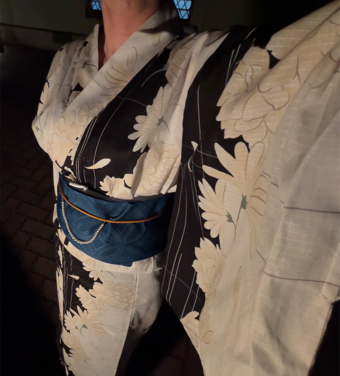 jiiiiyu__'s tweet photo. めっちゃ忙しくて自撮りする暇もなくスナック終わりの夜中に庭と玄関でかろうじて撮った自撮り　浴衣着た時のやつです🥹🎶🎶　ちゃんとしたの初めて着たんだけど着物っていいね🥹🎶🎶🎶 https://t.co/aVuLaQZHDR