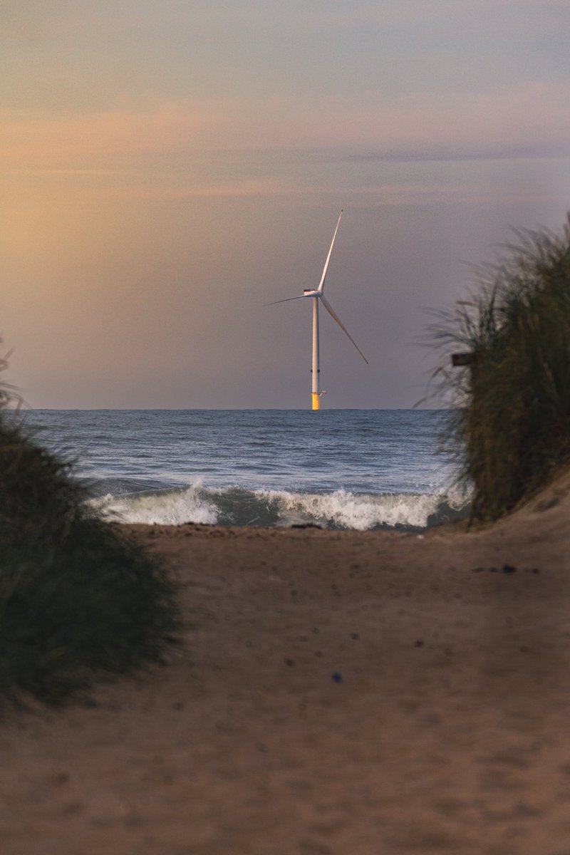sambncl's tweet photo. An evening on the beach 🌅

#blyth #northumberland #photography #photooftheday #seascape https://t.co/9dD35LWLa8