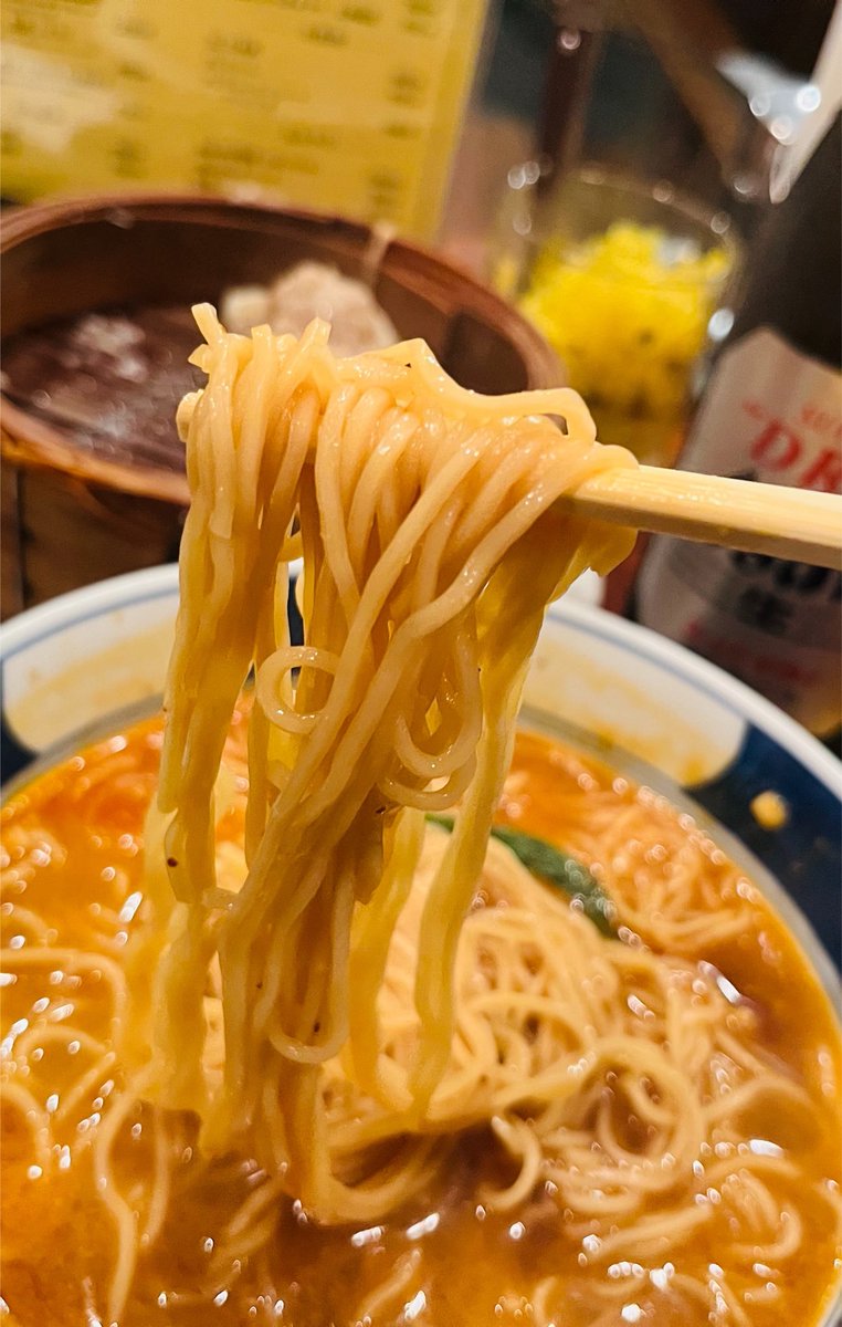 yosh8626's tweet photo. んん〜〜効くねェ〜〜

箸が加速していく https://t.co/NxGRZ73dGT