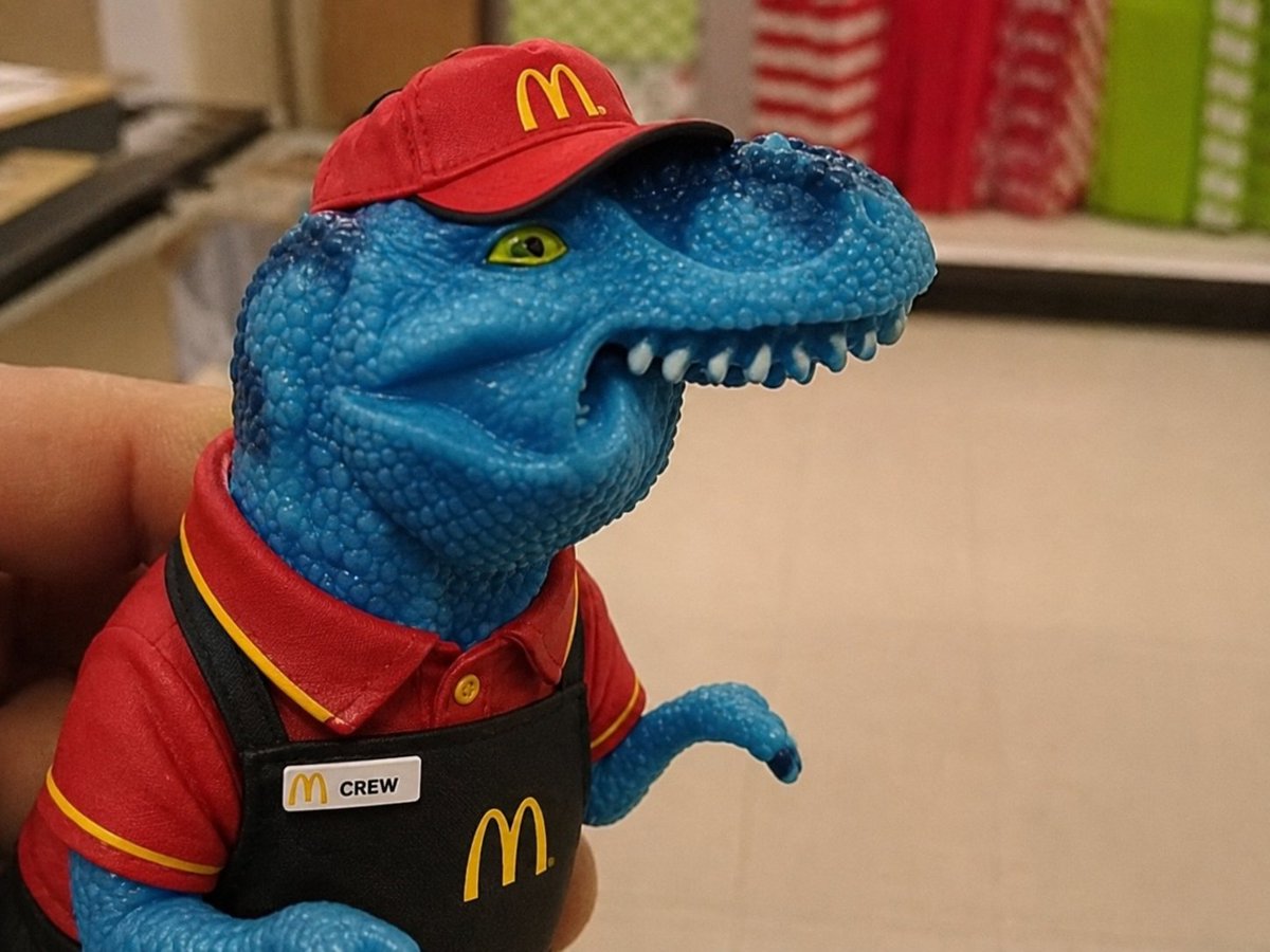 FolanaSol's tweet photo. stablefain and fefer
don't lef me dowwn 
or me back to mcdownalfs https://t.co/nLRdFsTPHm