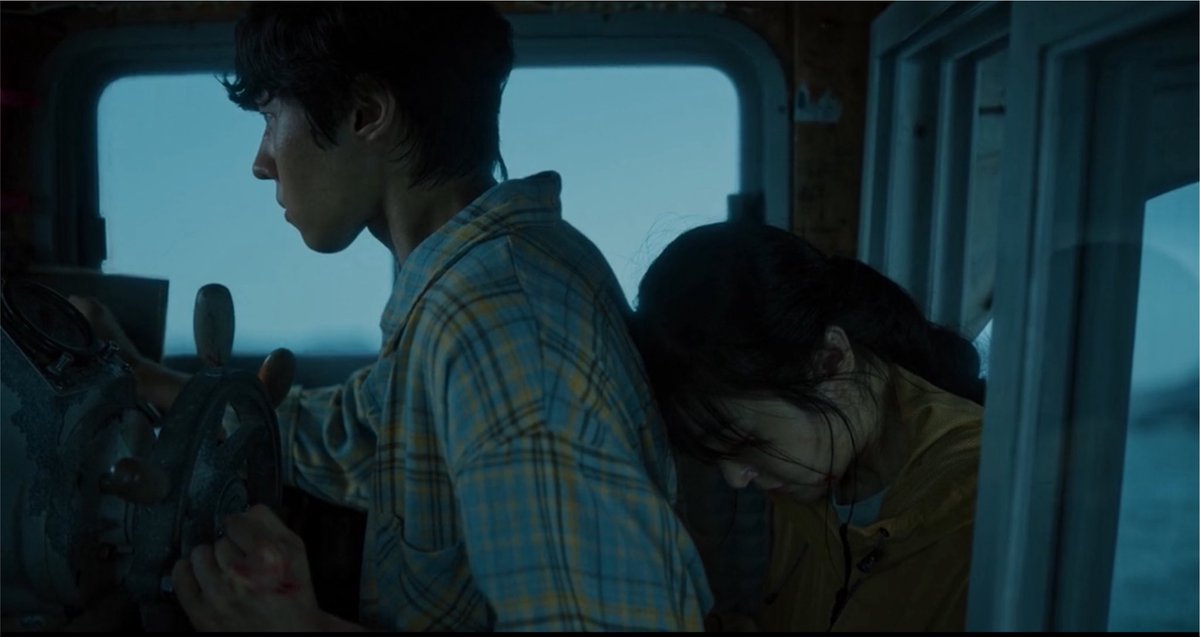 uradiantseason's tweet photo. that happiness lasted for 5 mins…they even had a goodbye kiss STOP https://t.co/N0Inzmzoks