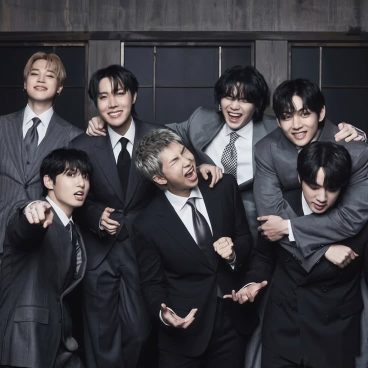 yO_Oubi's tweet photo. @TheePopCore Who even needs those grannies? They'll be six feet under before long anyway.

#WeStandWithBTS
#Proud_of_BTS
#WE_LOVE_YOU_BTS 
#WE_PURPLE_YOU_BTS https://t.co/lszbxFSgLR