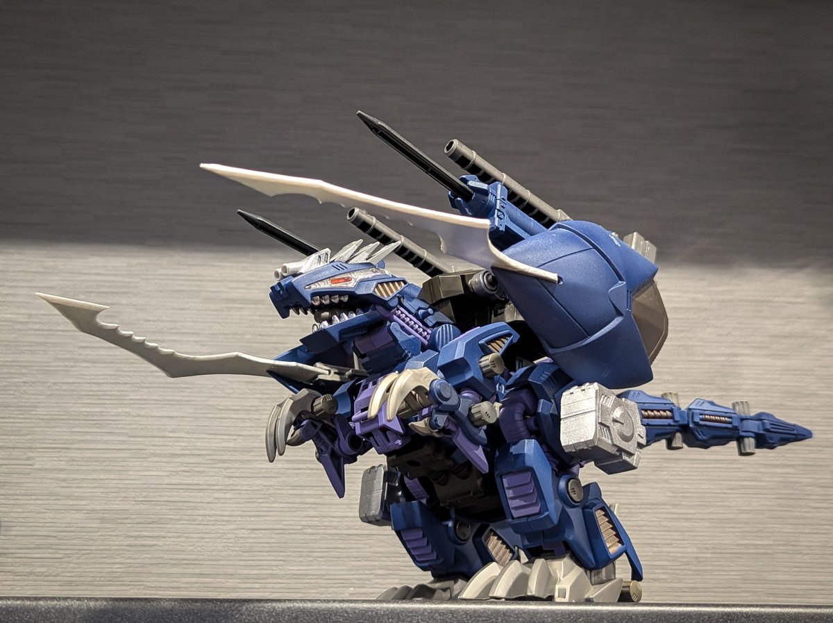 bettyhobby3425's tweet photo. ジェノシザース アップデート

コロコロ作例に準じてフレームを紫塗装のものに差し替え

なんだろう、この当時物感みたいなものが増していいぞ…！ https://t.co/zYtoX3qJL7