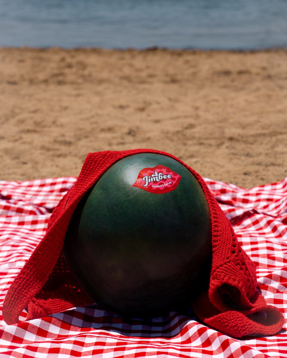 Jimbee_oficial's tweet photo. Solo llevamos lo esencial para la playa. 🍉😎

https://t.co/YPOBLOteq1

#Jimbee #Sandía #Verano #BeachDay #Fruta #SaborDelVerano https://t.co/g7IHNs5Uvu