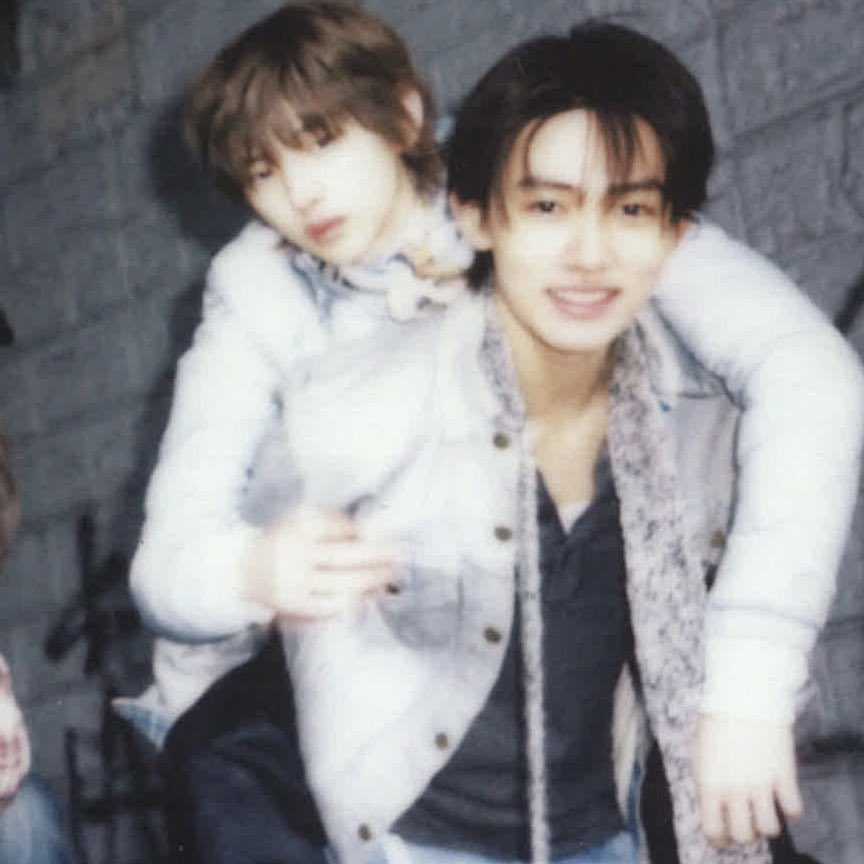 obuckstee's tweet photo. seonghyeon piggybacking juhoon 😭 my eomjju 😭🤍 https://t.co/pMOuc87x6a
