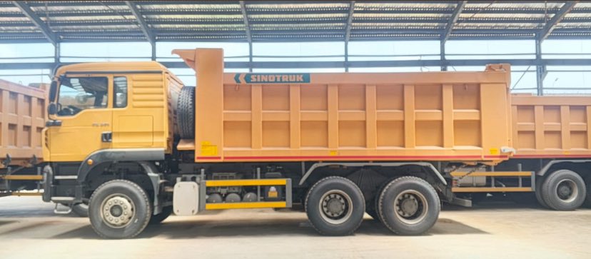 GidiOracle01's tweet photo. This is what I sell… 

Howo SinoTruk TX-430 
30Tons 
🏷️N95,000,000 https://t.co/We1ceWXjcY
