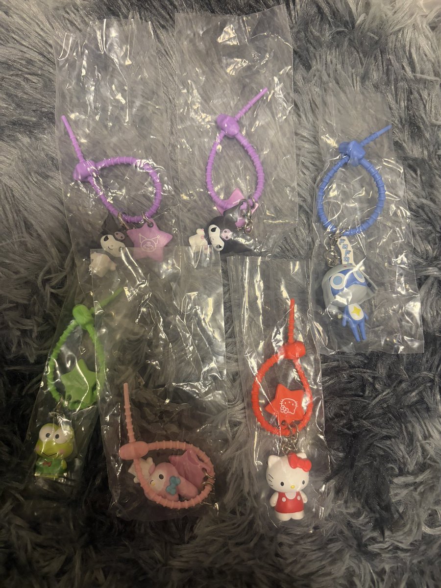 ria_Cinnamon's tweet photo. サンリオ ななほしカラフルマルチチャーム ケロロ キティ クロミ けろけろけろっぴ マイメロ

譲 1.2枚目

求 定価

横浜手渡しor郵送(メルカリ経由)でお願いします。
ななほしカラフルチャームは2枚目からもお迎えください

郵送の方は送料と手数料もご負担お願いします🥲🙏🏻

複数の方優先します🙏🏻 https://t.co/sy7QUScSHT