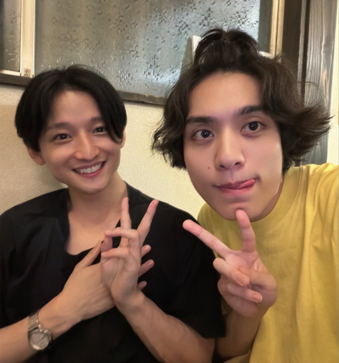 yoshidachi_hiro's tweet photo. 舞台『カグヤノハナ』
稽古してきました〜〜
見どころ満載です、早く観ていただきたい
↓
https://t.co/Ggxrb5IHVl
#カグヤノハナ https://t.co/NYYfDJ3MqB