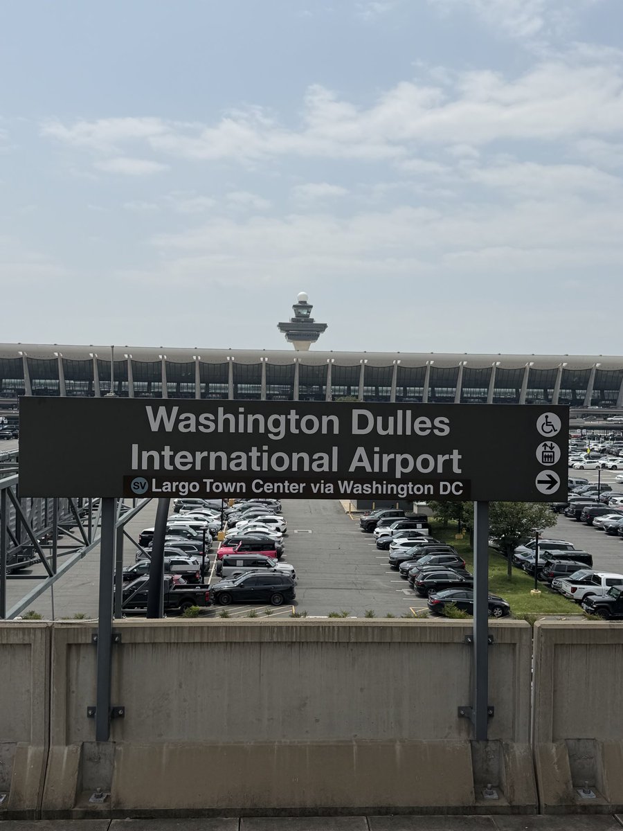 perksadvisor's tweet photo. Washington Dulles airport will embark on capital improvements with influence from the Trump administration.  Today the plans are expected to be announced. Stay tuned. #iad #dulles #airports https://t.co/640vqW1QVs