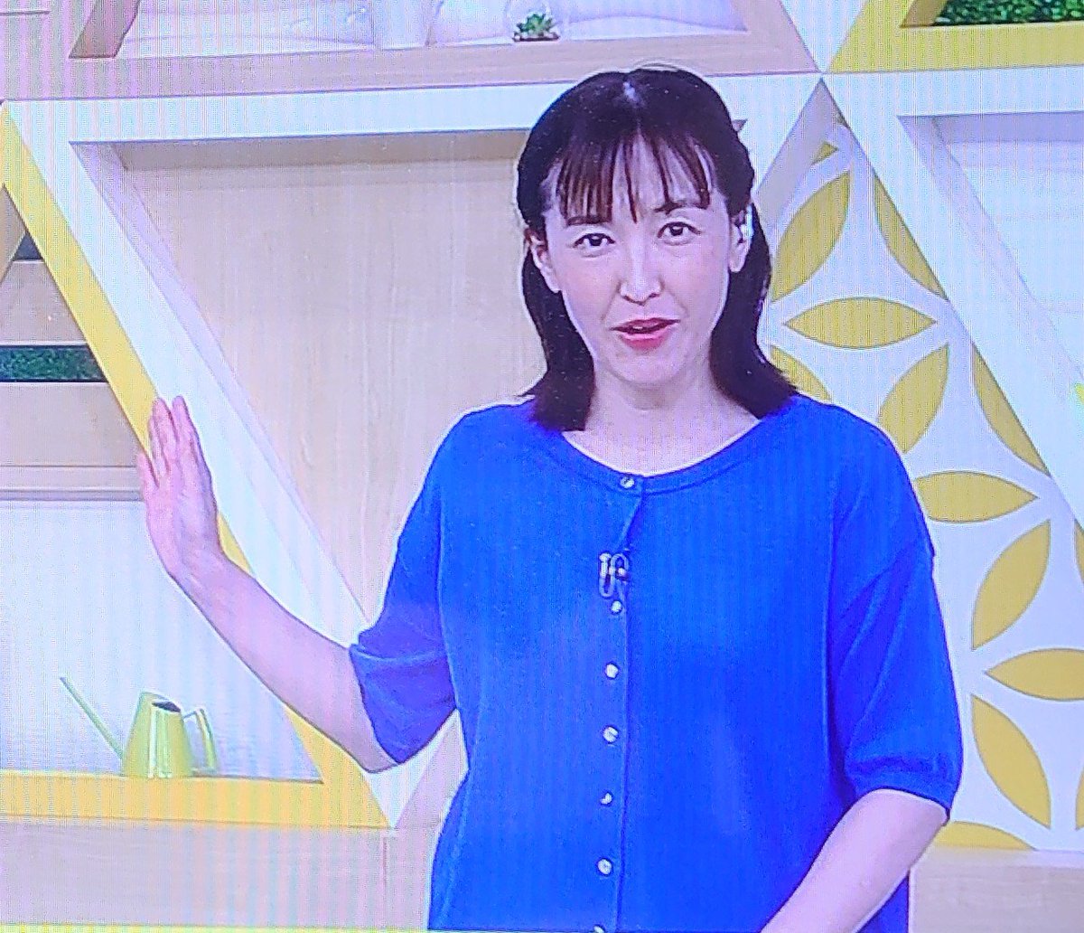 7qlavanda5z's tweet photo. スタジオの #井坂綾　様
ステキ🥰 https://t.co/hfr7NHfeFB