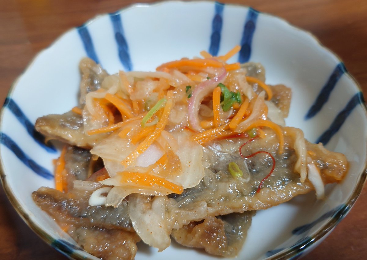 soi_n_one's tweet photo. なんせXアプリが使いづらくなったんでポストするのに躊躇するしまつ。
こんやは🐟️キハダ鮪のお刺身と🐥蒸し鶏もも肉、鯵の南蛮漬けと🍆焼き茄子です🍻🍻
#晩酌 #X晩酌部 #減塩
#とにかく呑み隊 https://t.co/GkDnyQrg0r