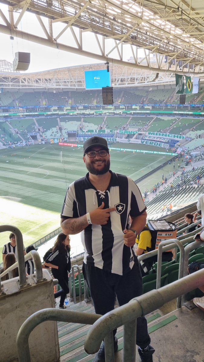 portellad's tweet photo. @MarcosR77470010 @futebol_info @PapaRubroNegro @GabrielOrphao Vcs deveriam fazer o barulho que fazem no X dentro de casa, vcs são mt fracos de arquibancada. https://t.co/ubPQmWNCWf
