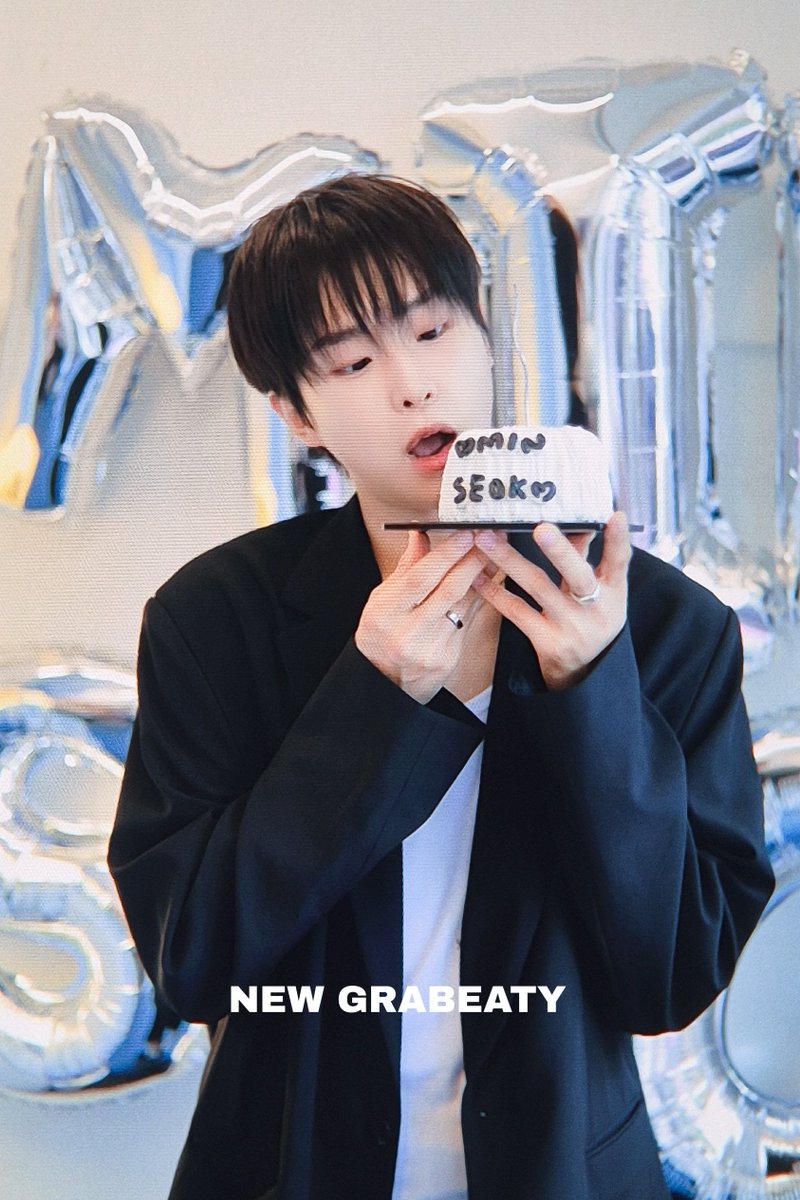 NEW_GRABEATY's tweet photo. 260727 민석이 생일🎂🤍
#0727_오늘은_민석데이
#박민석 #뉴비트 #NEWBEAT
#shotsofminseok https://t.co/Nykalx7YWI