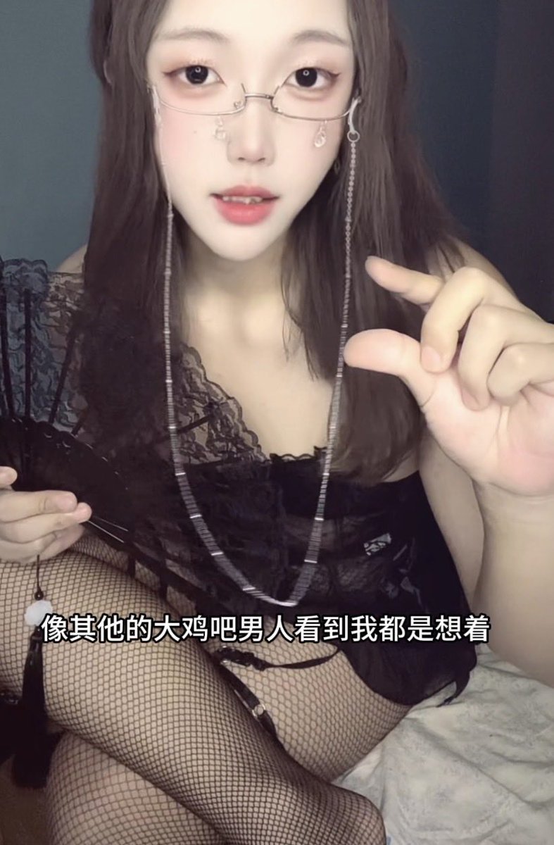 xuan2276's tweet photo. #人妖羞辱 #伪娘 #妖屌亲妈 #人妖反差婊 这就是傻逼软屌男和大鸡吧祖宗的区别啧啧啧 https://t.co/DMbVDAFod3