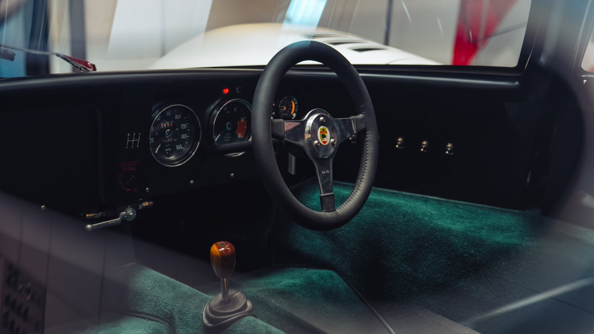 McLarenAuto's tweet photo. Bruce McLaren built the M6GT to take racing performance to the road.

Through original drawings, archives, and expert craftsmanship, McLaren Special Operations have brought it back to life.

#McLarenAuto #M6GT #MSO https://t.co/CJO12ijD5u