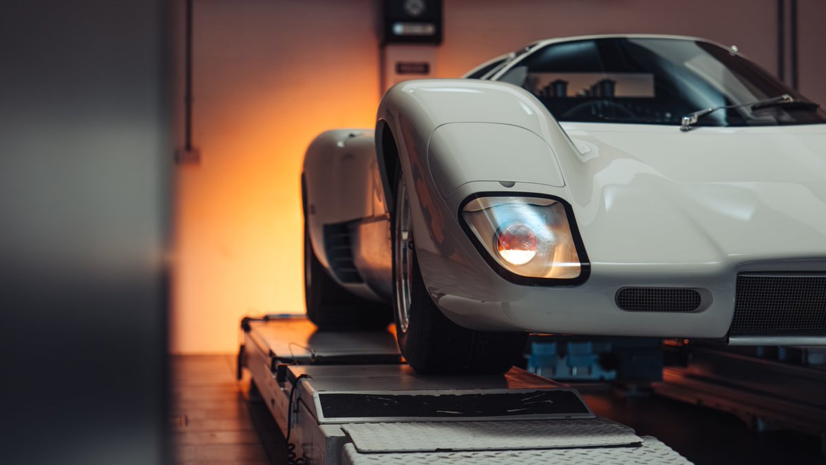 McLarenAuto's tweet photo. Bruce McLaren built the M6GT to take racing performance to the road.

Through original drawings, archives, and expert craftsmanship, McLaren Special Operations have brought it back to life.

#McLarenAuto #M6GT #MSO https://t.co/CJO12ijD5u