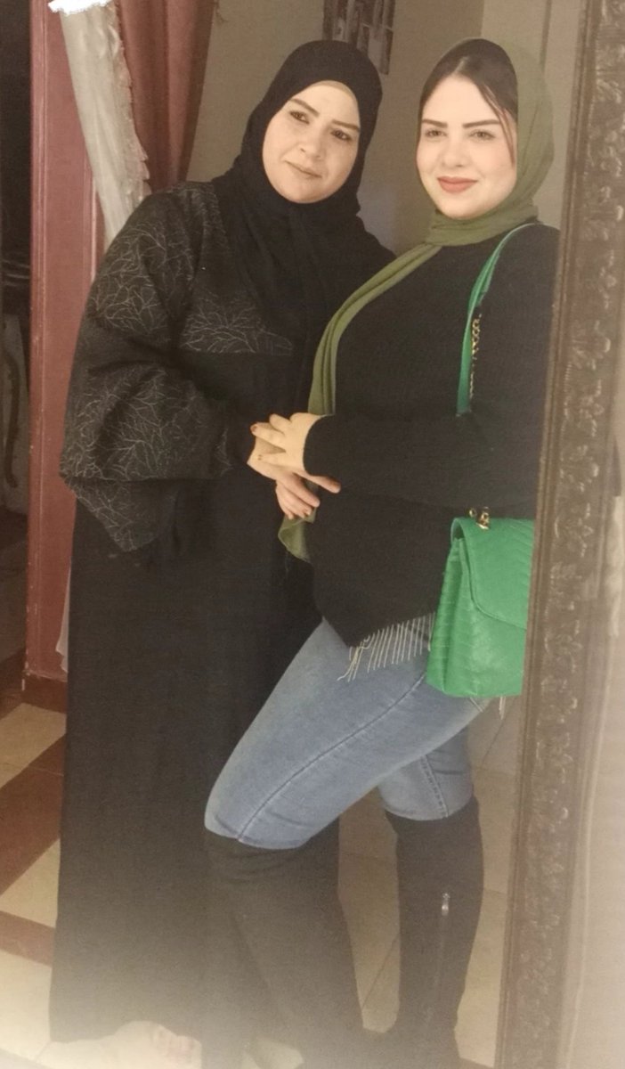 Noraeeyu's tweet photo. مسابقة انجس محجبة 🧕
البت ولا امها 🤔
رتويت وجاوب 💦 https://t.co/dzdfrkqpEd