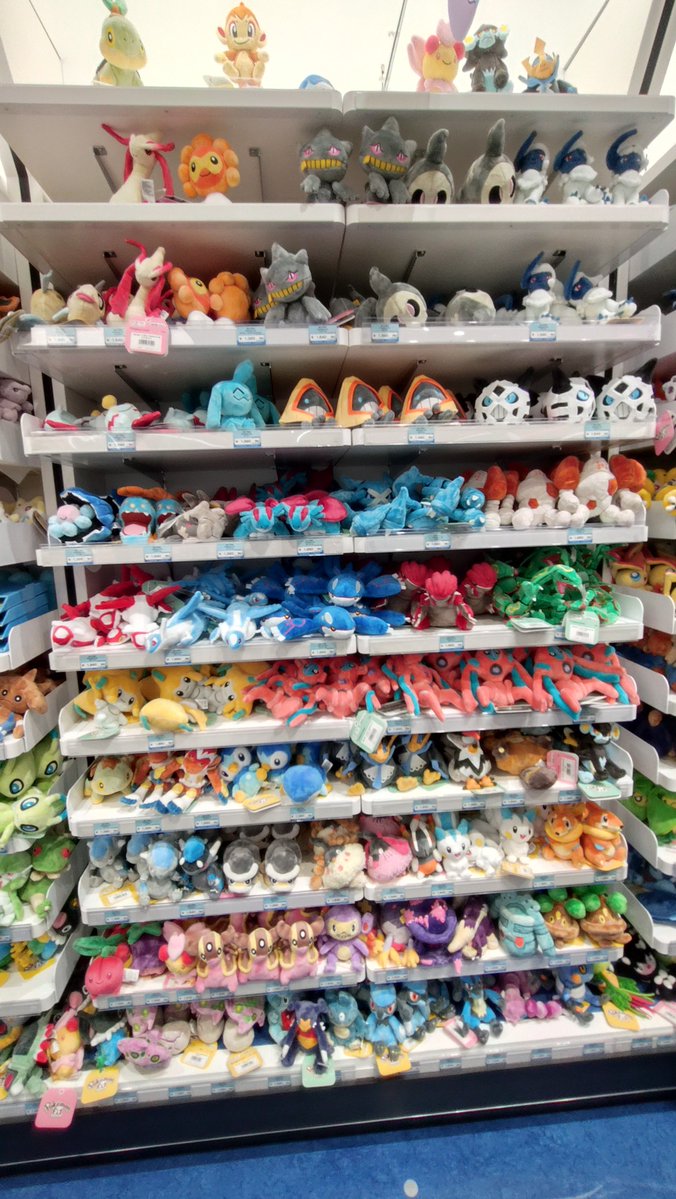 Momentary0315's tweet photo. ポケモンセンタートウキョーベイ店のポケモンfit在庫状況

棚ギッシリ詰められててとても在庫が多く見えました 続く

#ポケモンfit https://t.co/u8JrPWUY25