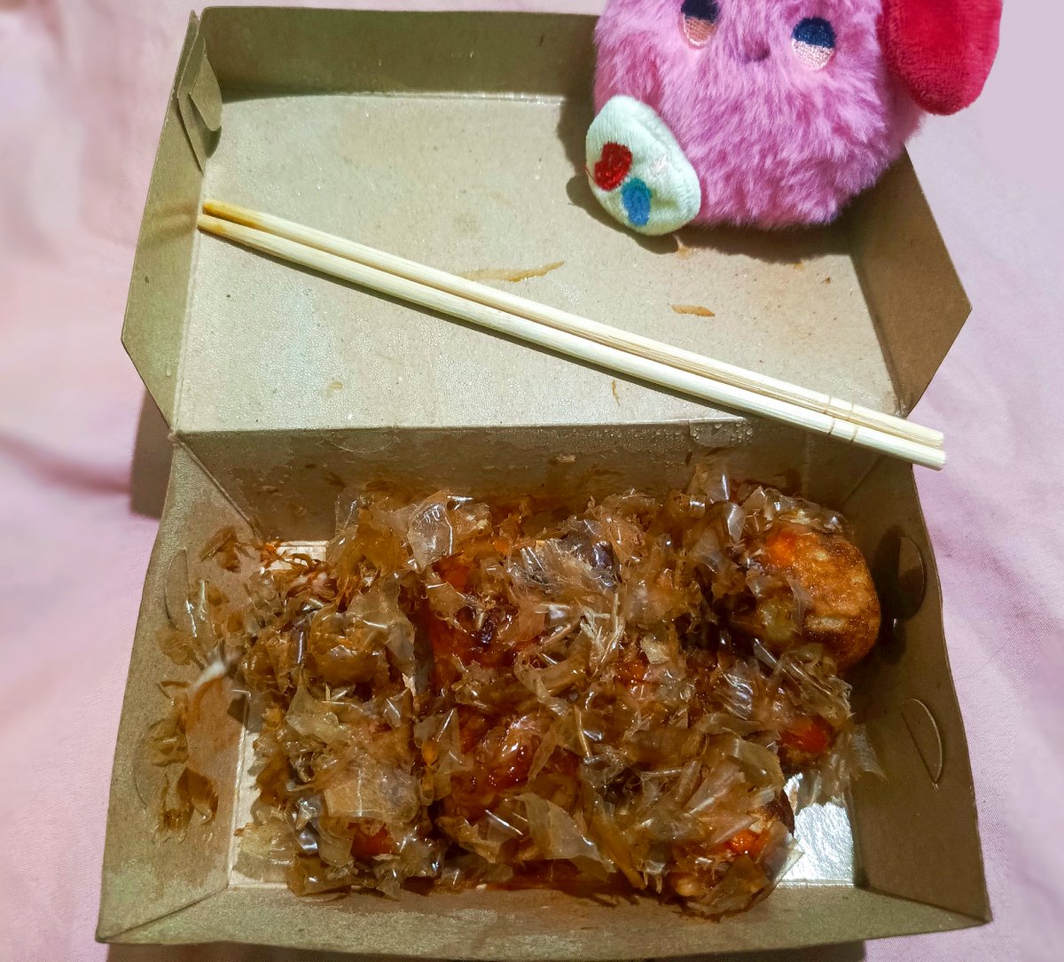 bintangikan's tweet photo. takoyaki date. happy monthversary 15 bulan bbeb >/<💓 maaci udh nemenin selama ini, syg bebeb banyak-banyak mwaaa🍄 @punyariku mamyg banyakkk https://t.co/zPeLRNhY8B