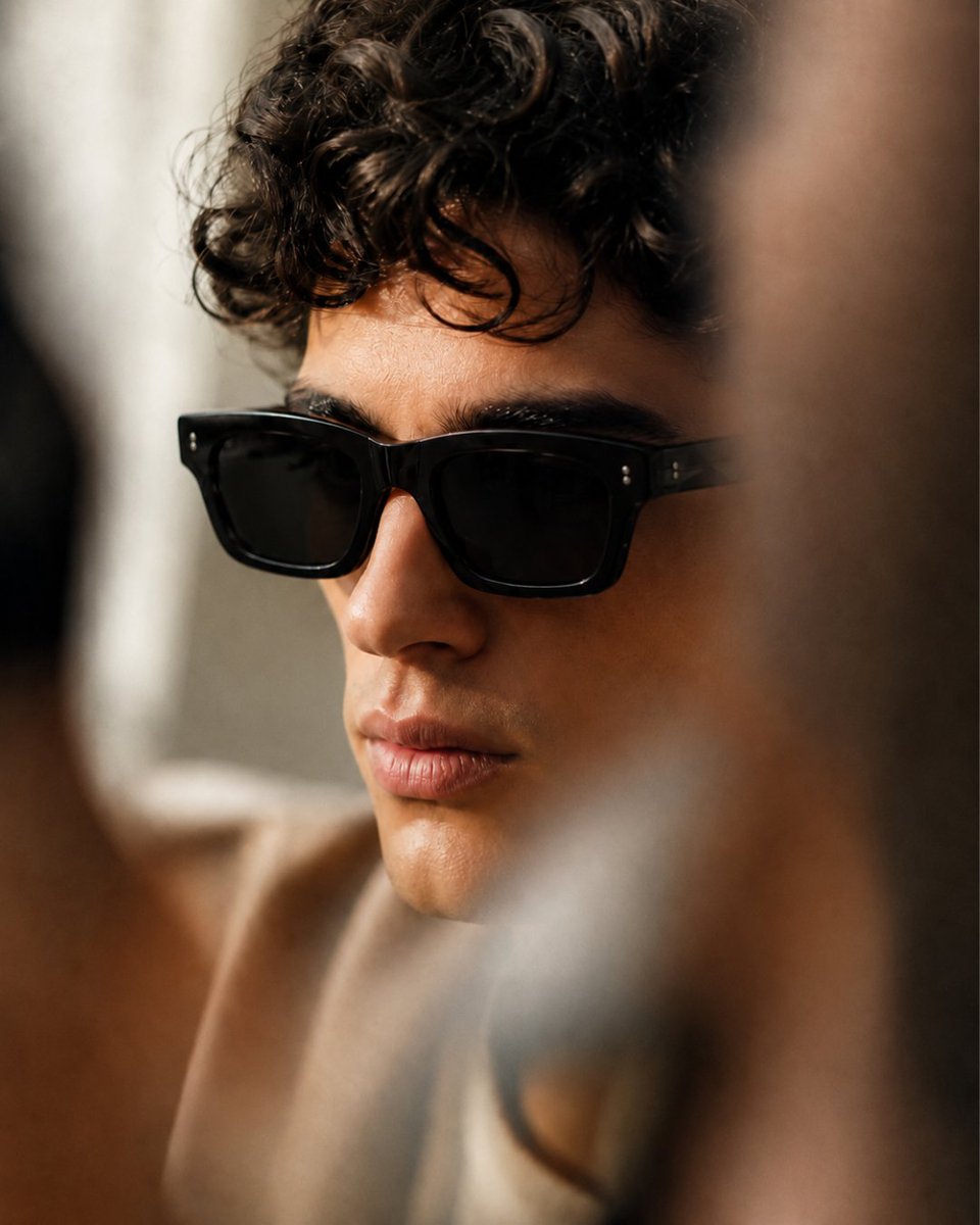 visualclick's tweet photo. Hay accesorios que complementan tu estilo. Y hay gafas que lo definen.
Eleva tu look, encuentra tus próximas gafas en https://t.co/ar7Bmfh61G

#visualclick #tuopticaonline #gafas #optica #eyewear https://t.co/emXJkXtY8l