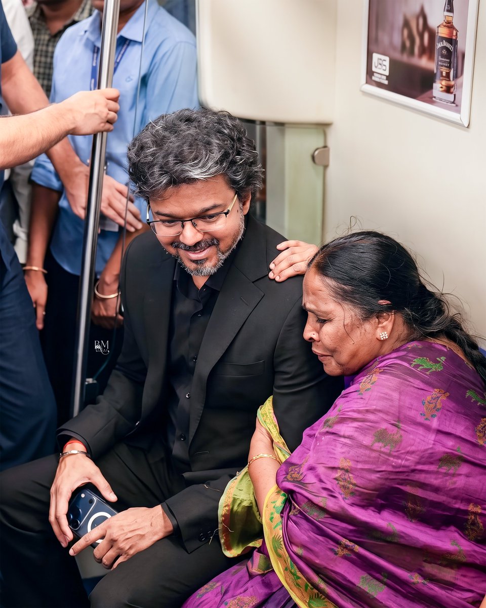 RM_Clicks's tweet photo. Mass-Emotional-Cute X @CMOTamilnadu 😎😍❤️‍🔥

#TVK #WhistleForTVK #ThalapathyVijay #தமிழகவெற்றிக்கழகம்‌ #TNwithTVK https://t.co/usYovePZX6