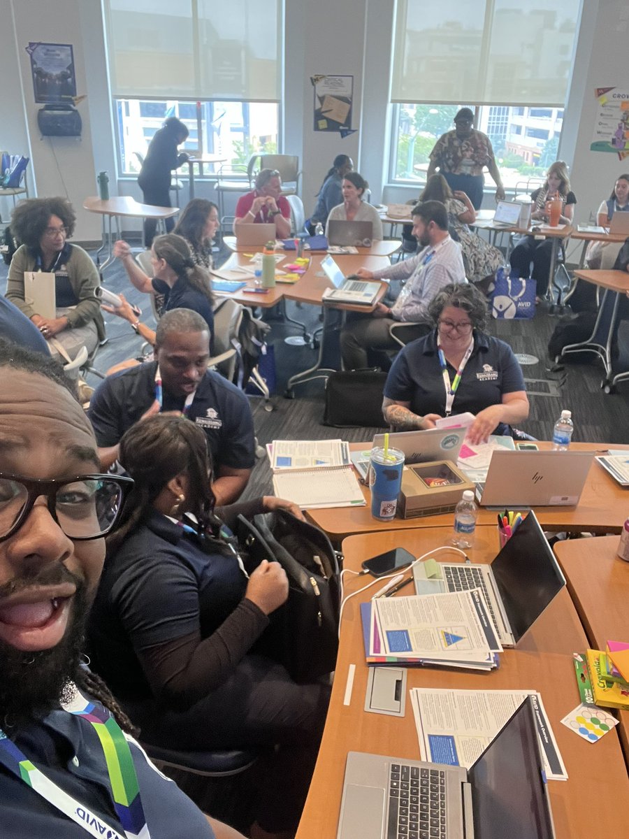 ragryphons's tweet photo. RA Team at the Avid Summer Institute!! @vbschools https://t.co/f43EiRBTWT