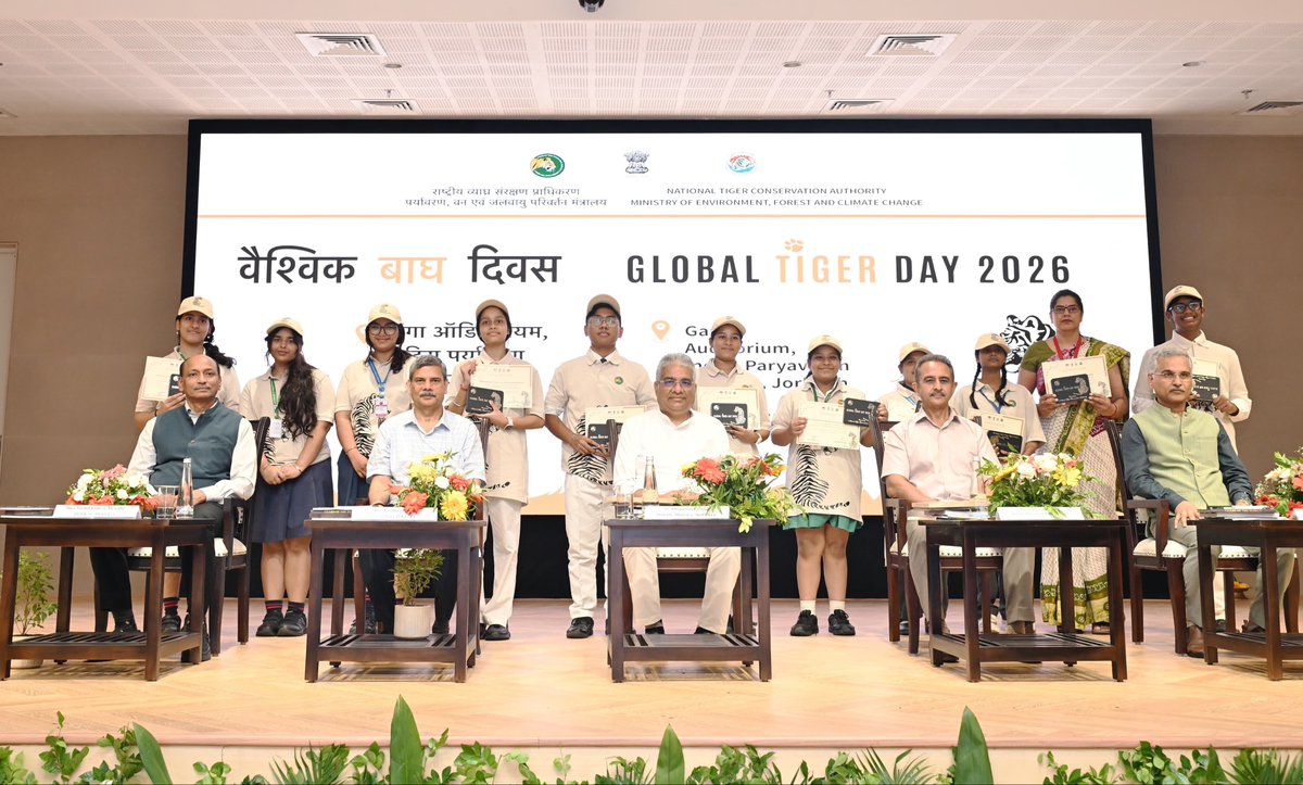 KVSinghMPGonda's tweet photo. Congratulations to the NTCA Award winners and our frontline forest personnel- the true heroes of tiger conservation. Their dedication continues to safeguard India's rich wildlife heritage.
#SaveTigers #ProjectTiger https://t.co/u1wc2WJiCh